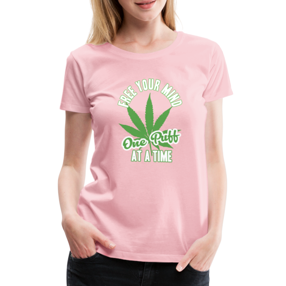 Free Your Mind - One Puff At A Time - Hellrosa